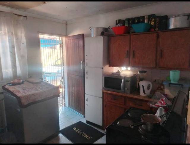 3 BEDROOM HOUSE FOR SALE IN LENASIA SOUTH